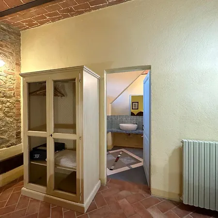 Borgo Tignano Apartment *