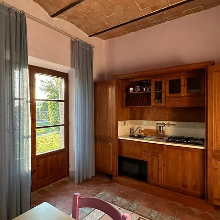 Apartment Borgo Tignano Casole d'Elsa