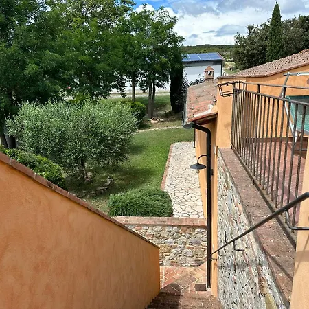 Apartment Borgo Tignano Casole d'Elsa