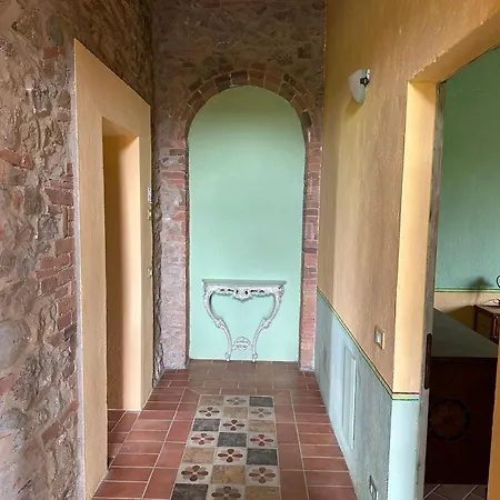 Apartment Borgo Tignano Casole d'Elsa